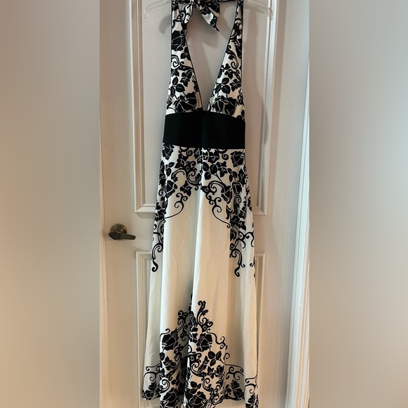 White House Black Market Dress - Picture 3 of 15